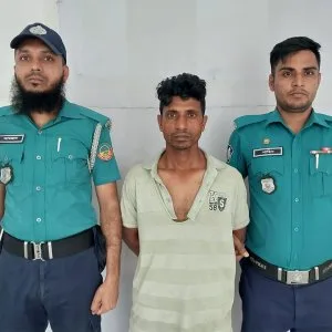 টঙ্গীতে ছেলে হত্যার অভিযোগ স্ত্রীর মামলায় স্বামী গ্রেফতার
