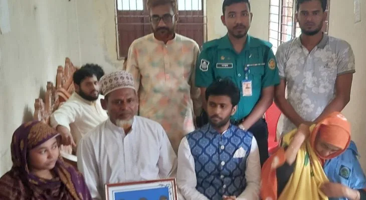 মোরেলগঞ্জে আন্তর্জাতিক অপরাধ ট্রাইব্যুনালের প্রতিনিধি দল