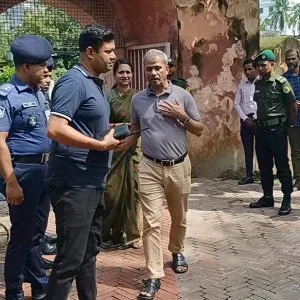 অন্যান্য দিন সময় পাই না, শুক্রবারে দেশের প্রত্নতাত্ত্বিক নিদর্শনগুলো ঘুরে দেখবো