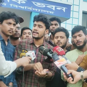 দাবি মানার আশ্বাসে সিকৃবি শিক্ষার্থীদের আন্দোলন প্রত্যাহার, প্রক্টর অপসারণ