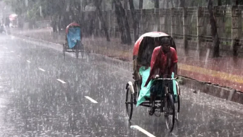 সন্ধ্যার মধ্যে ৫ জেলায় ৬০ কি.মি. বেগে বজ্রসহ বৃষ্টির আভাস