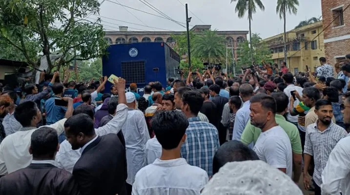 বরিশালে ৩ মামলায় সাবেক ৮ কাউন্সিলরসহ ১৯ জন কারাগারে