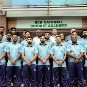 ফাইনালে খেলার লক্ষ্য নিয়ে দেশ ছাড়লেন আকবররা