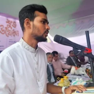 পোশাকশ্রমিকদের জন্য পেনশন স্কিম চালুর স্বপ্ন আছে: আসিফ মাহমুদ