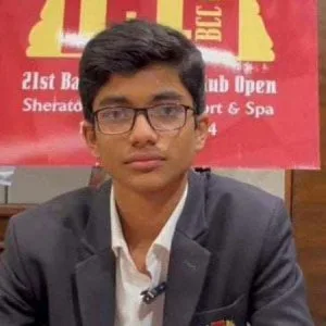 হাঙ্গেরিতে আন্তর্জাতিক মাস্টার হলেন বাংলাদেশের নীড়