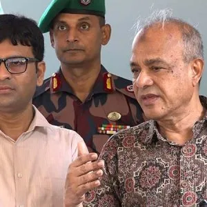 ‘কাজে যোগ না দেওয়া ১৮৭ পুলিশ কর্মকর্তা সন্ত্রাসী, সরাসরি গ্রেফতার করা হবে’