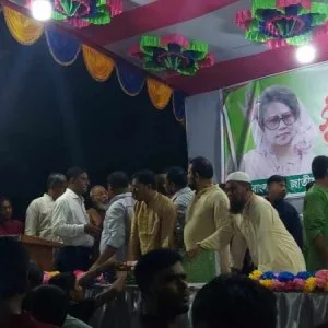 সমাবেশে সামনে বসা নিয়ে বিএনপির দুই গ্রুপের সংঘর্ষ, চার জনকে বহিষ্কার