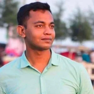 দাফতরিক কাজ শেষে ফেরার পথে পুলিশ কর্মকর্তা নিহত