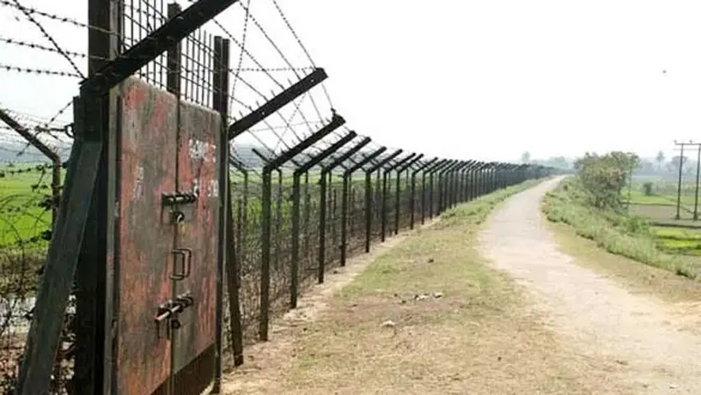 সীমান্তে উঁচু ফসল চাষ না করার আহ্বান বিএসএফের