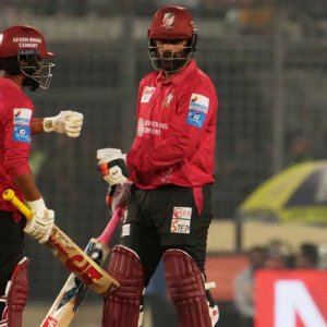 তামিম মায়ার্সের ব্যাটে বরিশালের ‘লঞ্চে’ উঠলো শিরোপা
